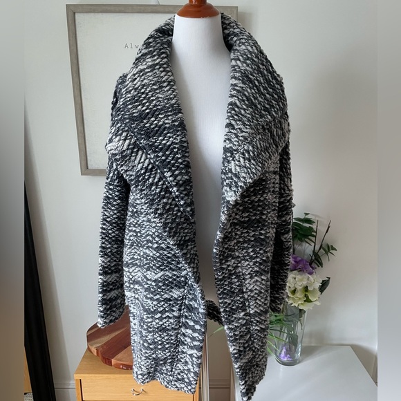 ASOS Glamorous Soho Boucle Knit Coat - Picture 3 of 11